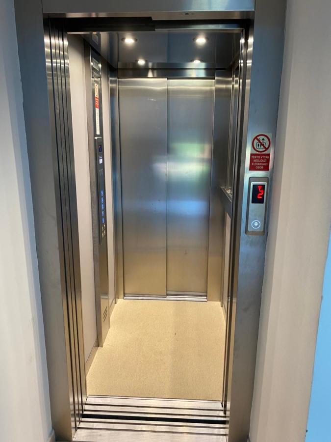 شقة Zeyer Aparments تبليتسه المظهر الخارجي الصورة